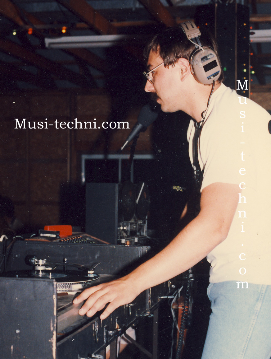 Définition de DJ (Disc Jockey) – MUSI-TECHNI.COM